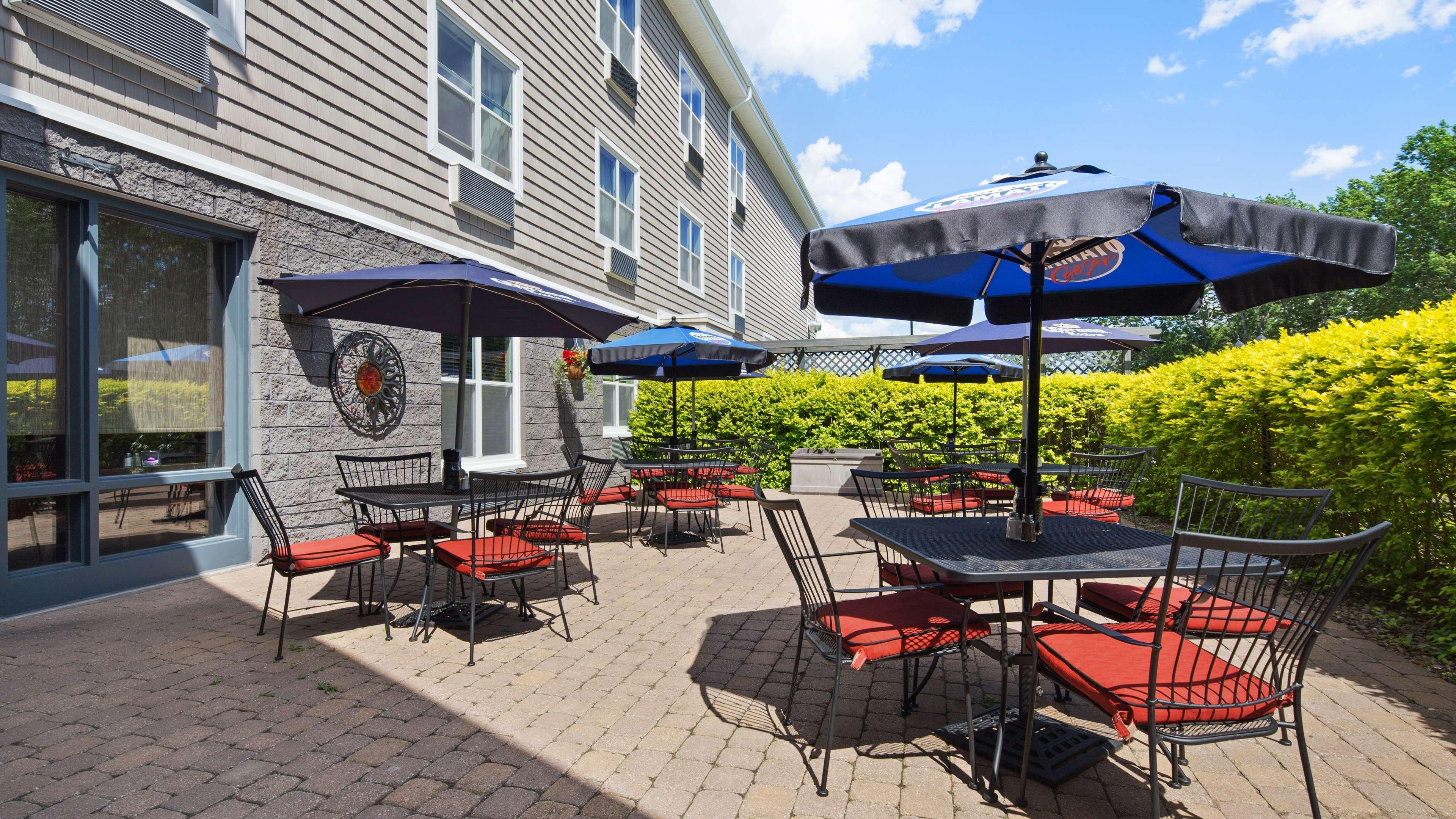 Best Western Plus Bridgewater Hotel & Convention Centre Exterior photo